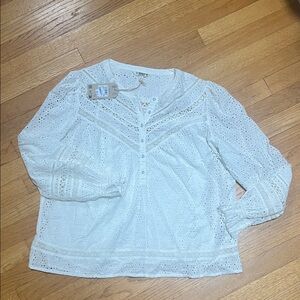 NWT Fat Face White Eyelet Blouse size US 12. New but light makeup on collar